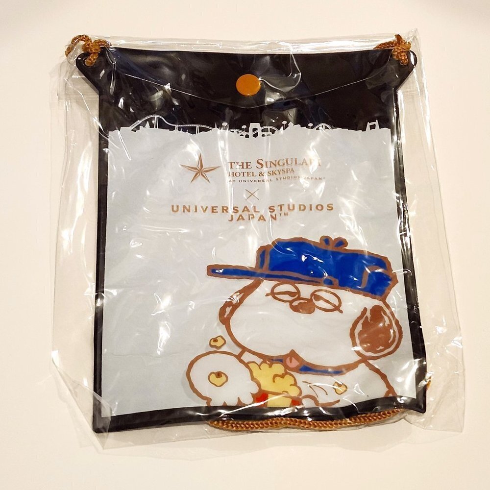 *4 for $30* Peanuts Snoopy Plastic Pouch - Japan - Universal Studios